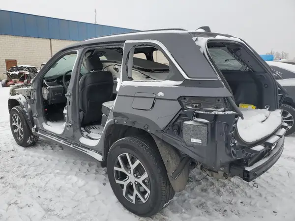 1C4RJHBG7RC699099 2024 JEEP GRAND CHEROKEE - Image 2