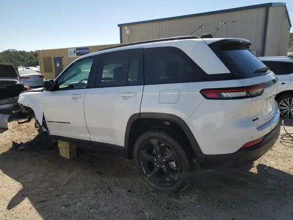 1C4RJHBG7SC268378 2025 JEEP GRAND CHEROKEE - Image 2
