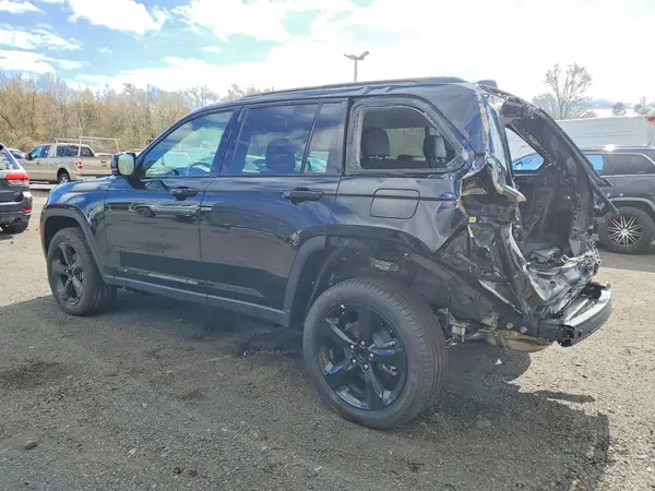 1C4RJHBG8PC504821 2023 JEEP GRAND CHEROKEE - Image 2