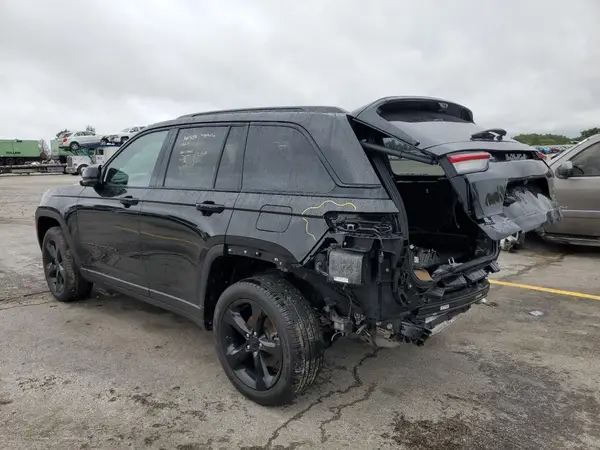 1C4RJHBG8PC510991 2023 JEEP GRAND CHEROKEE - Image 2