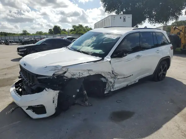 1C4RJHBG8PC512448 2023 JEEP GRAND CHEROKEE - Image 1