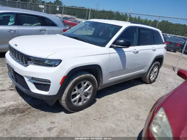 1C4RJHBG8PC512692 2023 JEEP GRAND CHEROKEE - Image 2