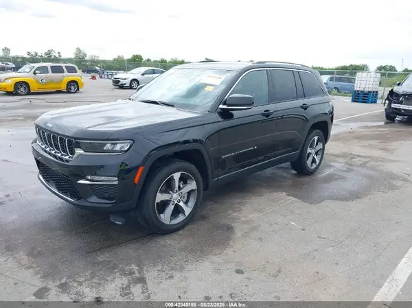 1C4RJHBG8PC534059 2023 JEEP GRAND CHEROKEE - Image 2