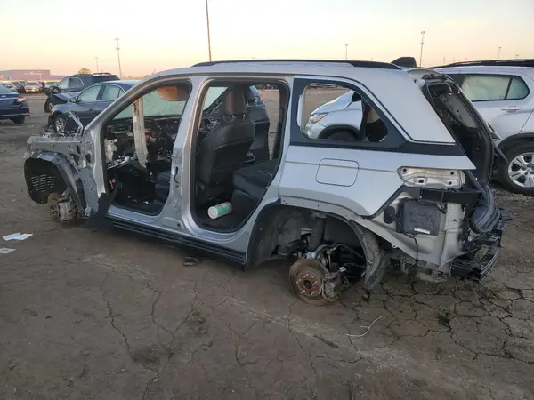 1C4RJHBG8PC581348 2023 JEEP GRAND CHEROKEE - Image 2