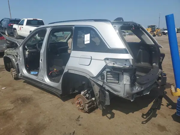 1C4RJHBG8PC615790 2023 JEEP GRAND CHEROKEE - Image 2