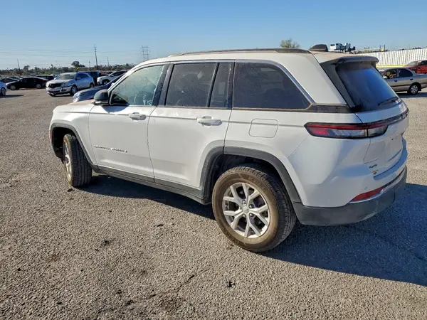 1C4RJHBG8PC640527 2023 JEEP GRAND CHEROKEE - Image 2