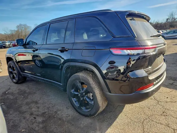 1C4RJHBG8RC164704 2024 JEEP GRAND CHEROKEE - Image 2