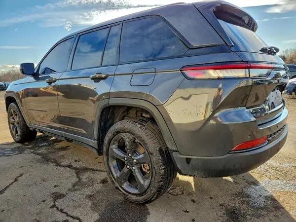 1C4RJHBG8RC257545 2024 JEEP GRAND CHEROKEE - Image 2