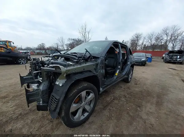 1C4RJHBG8SC271077 2025 JEEP GRAND CHEROKEE - Image 2