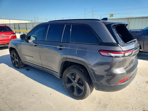 1C4RJHBG8SC277106 2025 JEEP GRAND CHEROKEE - Image 2