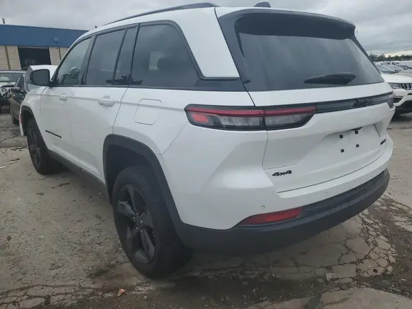 1C4RJHBG8SC333450 2025 JEEP GRAND CHEROKEE - Image 2