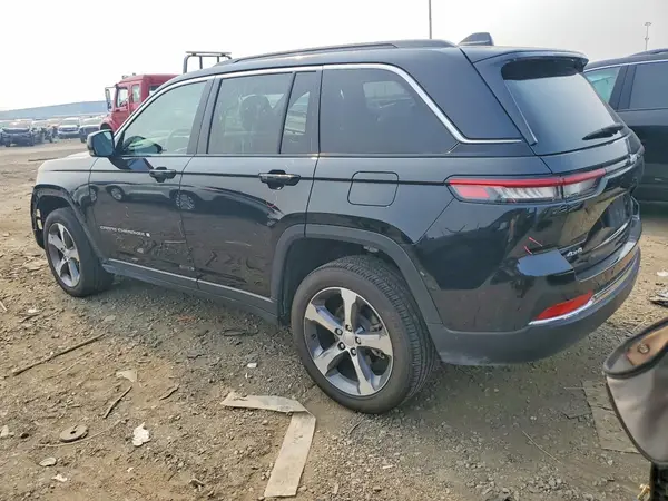 1C4RJHBG8SC333626 2025 JEEP GRAND CHEROKEE - Image 2