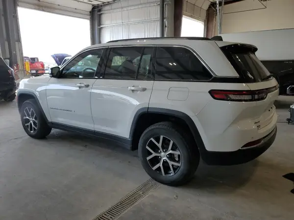 1C4RJHBG9PC506092 2023 JEEP GRAND CHEROKEE - Image 2