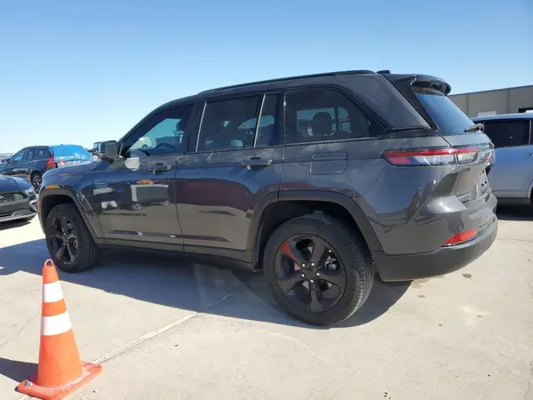 1C4RJHBG9RC697340 2024 JEEP GRAND CHEROKEE - Image 2