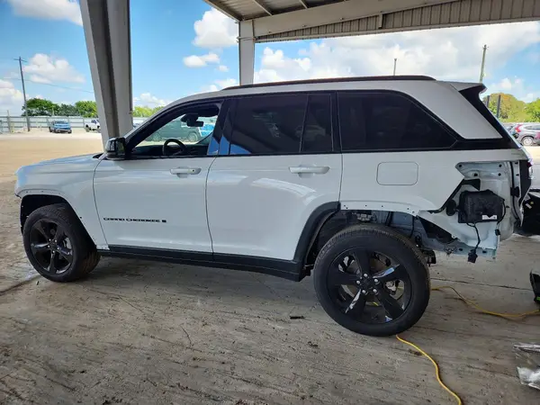 1C4RJHBG9SC280676 2025 JEEP GRAND CHEROKEE - Image 2