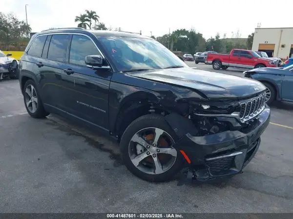 1C4RJHBGXP8766245 2023 JEEP GRAND CHEROKEE - Image 1