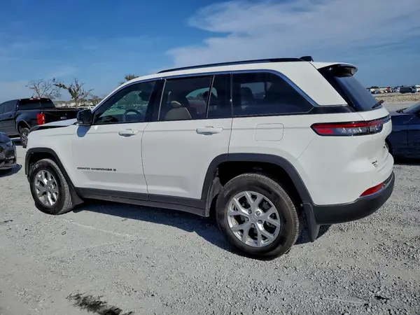 1C4RJHBGXPC523757 2023 JEEP GRAND CHEROKEE - Image 2