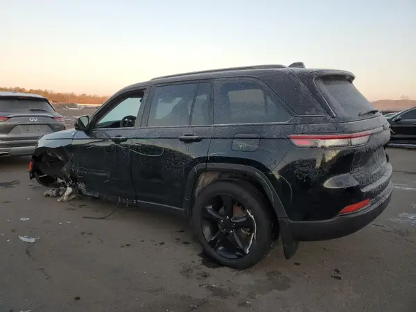 1C4RJHBGXPC531244 2023 JEEP GRAND CHEROKEE - Image 2