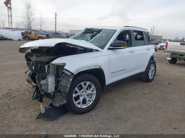 1C4RJHBGXPC540039 2023 JEEP GRAND CHEROKEE - Image 2