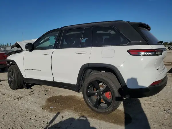 1C4RJHBGXSC284865 2025 JEEP GRAND CHEROKEE - Image 2