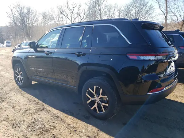 1C4RJHBGXSC330114 2025 JEEP GRAND CHEROKEE - Image 2