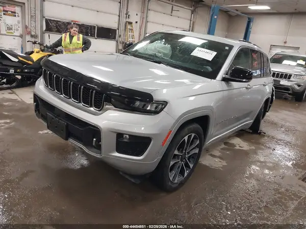 1C4RJHDG0RC679399 2024 JEEP GRAND CHEROKEE - Image 2