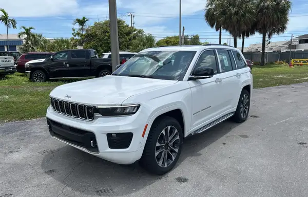 1C4RJHDG3PC6464 2023 JEEP GRAND CHEROKEE - Image 2