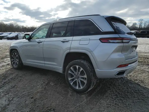1C4RJHDG8R8598461 2024 JEEP GRAND CHEROKEE - Image 2