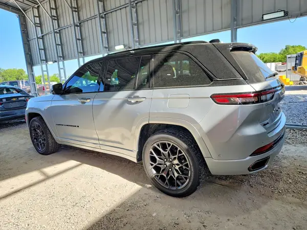 1C4RJHEG6R8626434 2024 JEEP GRAND CHEROKEE - Image 2