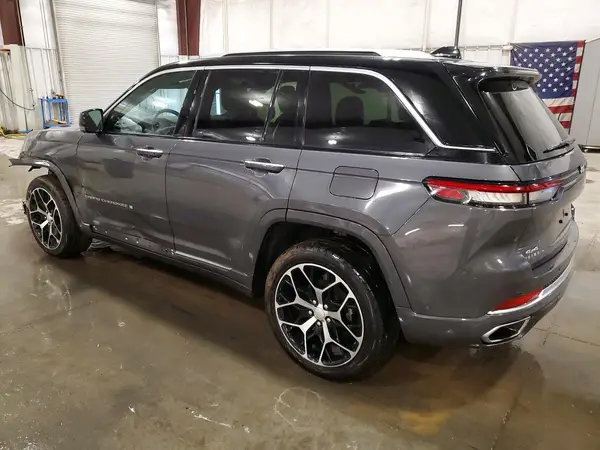 1C4RJHEG7P8752783 2023 JEEP GRAND CHEROKEE - Image 2