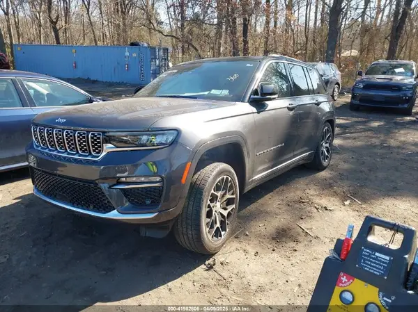 1C4RJHEG7P8846453 2023 JEEP GRAND CHEROKEE - Image 2