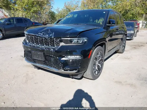 1C4RJHEG8P8739959 2023 JEEP GRAND CHEROKEE - Image 2