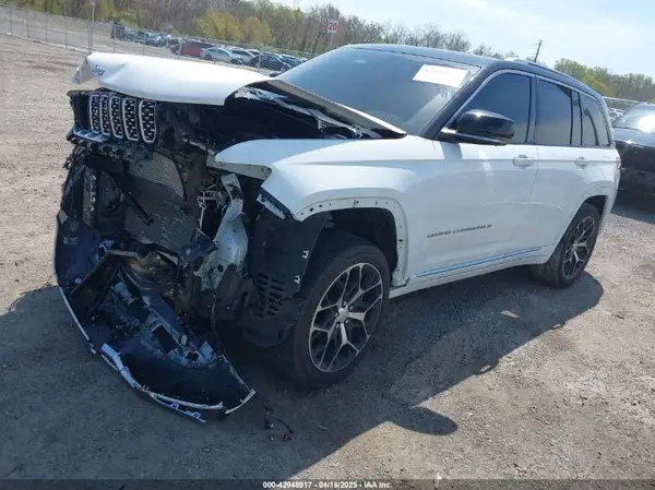 1C4RJHEG9P8864131 2023 JEEP GRAND CHEROKEE - Image 2