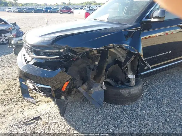 2023 JEEP GRAND CHEROKEE auction photo 6