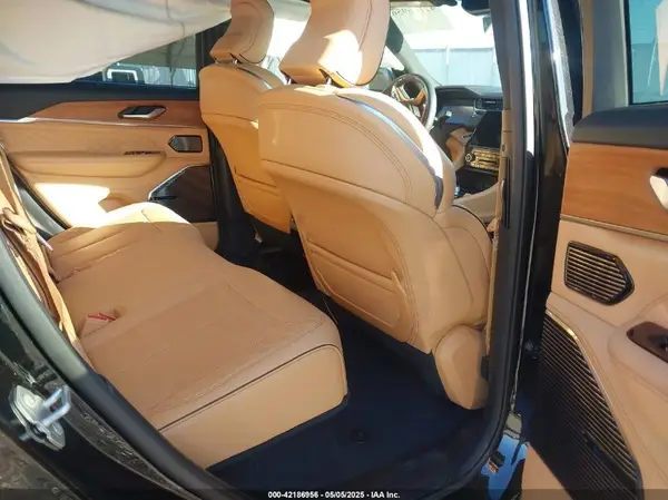 1C4RJHEGXP8869192 2023 JEEP GRAND CHEROKEE - Image 8