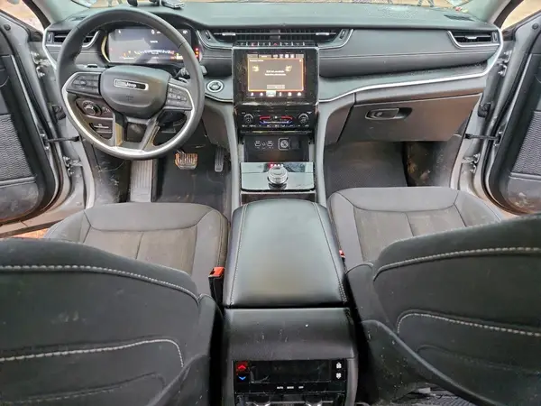 1C4RJJAG0R8940173 2024 JEEP GRAND CHEROKEE - Image 8