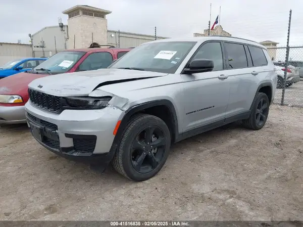 1C4RJJAG2P8890387 2023 JEEP GRAND CHEROKEE - Image 2