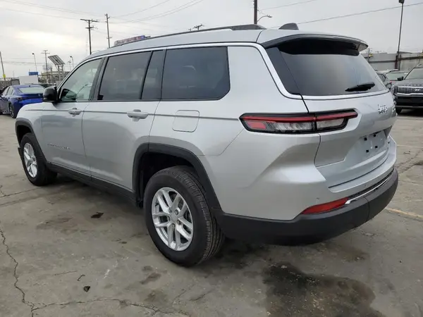 1C4RJJAG5P8912043 2023 JEEP GRAND CHEROKEE - Image 2