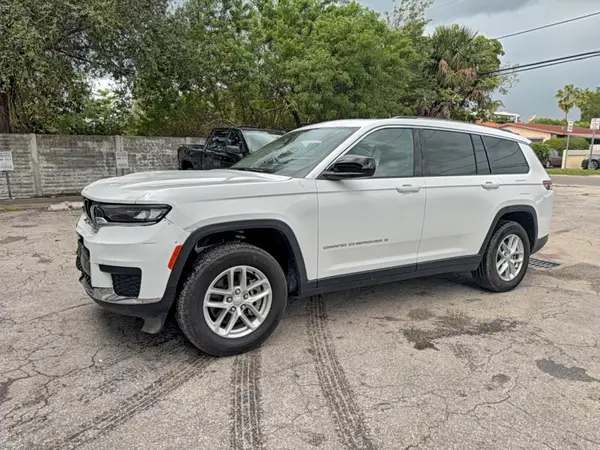 1C4RJJAG7P8874573 2023 JEEP GRAND CHEROKEE - Image 2