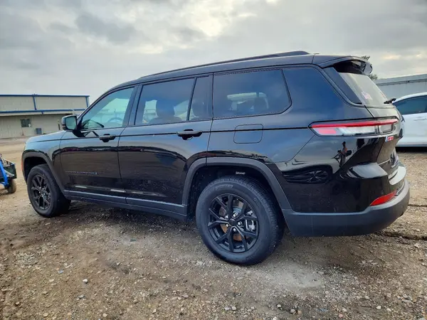 1C4RJJAG9S8745341 2025 JEEP GRAND CHEROKEE - Image 2
