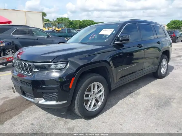 1C4RJJAGXP8879699 2023 JEEP GRAND CHEROKEE - Image 2