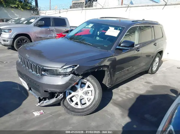 1C4RJJBG3P8822047 2023 JEEP GRAND CHEROKEE - Image 2