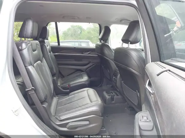 1C4RJJBG8P8890280 2023 JEEP GRAND CHEROKEE - Image 8