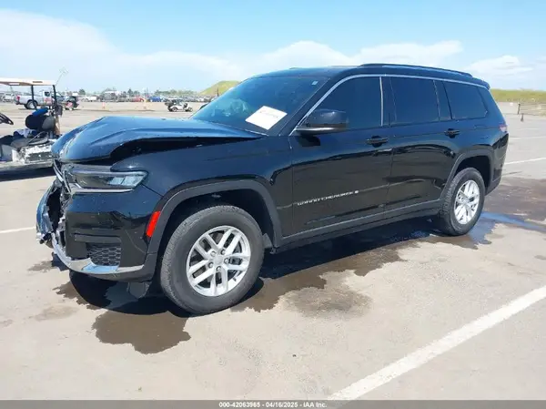 1C4RJKAG0P8797714 2023 JEEP GRAND CHEROKEE - Image 2