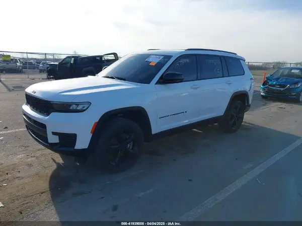 1C4RJKAG0P8885422 2023 JEEP GRAND CHEROKEE - Image 2
