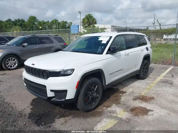 1C4RJKAG0R8535761 2024 JEEP GRAND CHEROKEE - Image 2