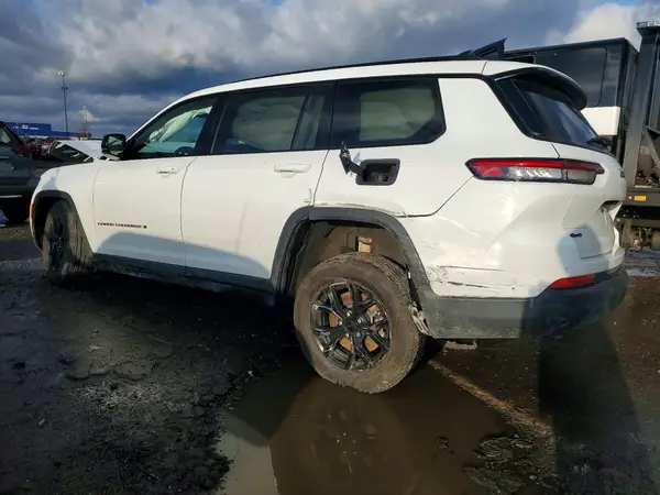 1C4RJKAG0R8564788 2024 JEEP GRAND CHEROKEE - Image 2