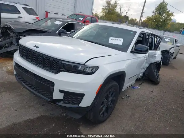 1C4RJKAG0R8931947 2024 JEEP GRAND CHEROKEE - Image 2