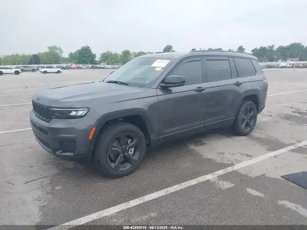 1C4RJKAG0S8675122 2025 JEEP GRAND CHEROKEE - Image 2