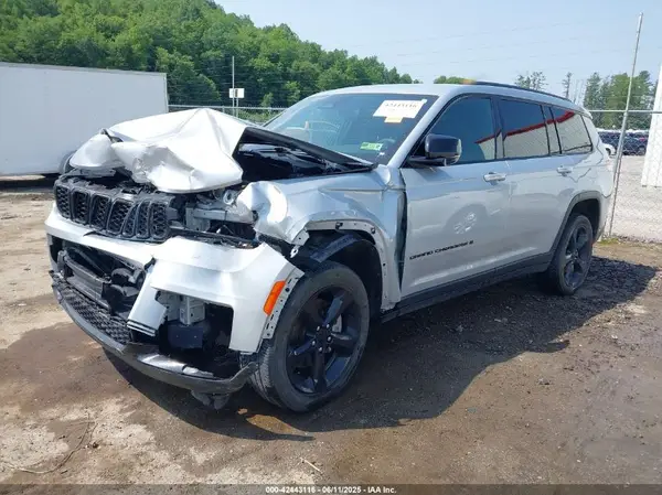 1C4RJKAG1P8809062 2023 JEEP GRAND CHEROKEE - Image 2